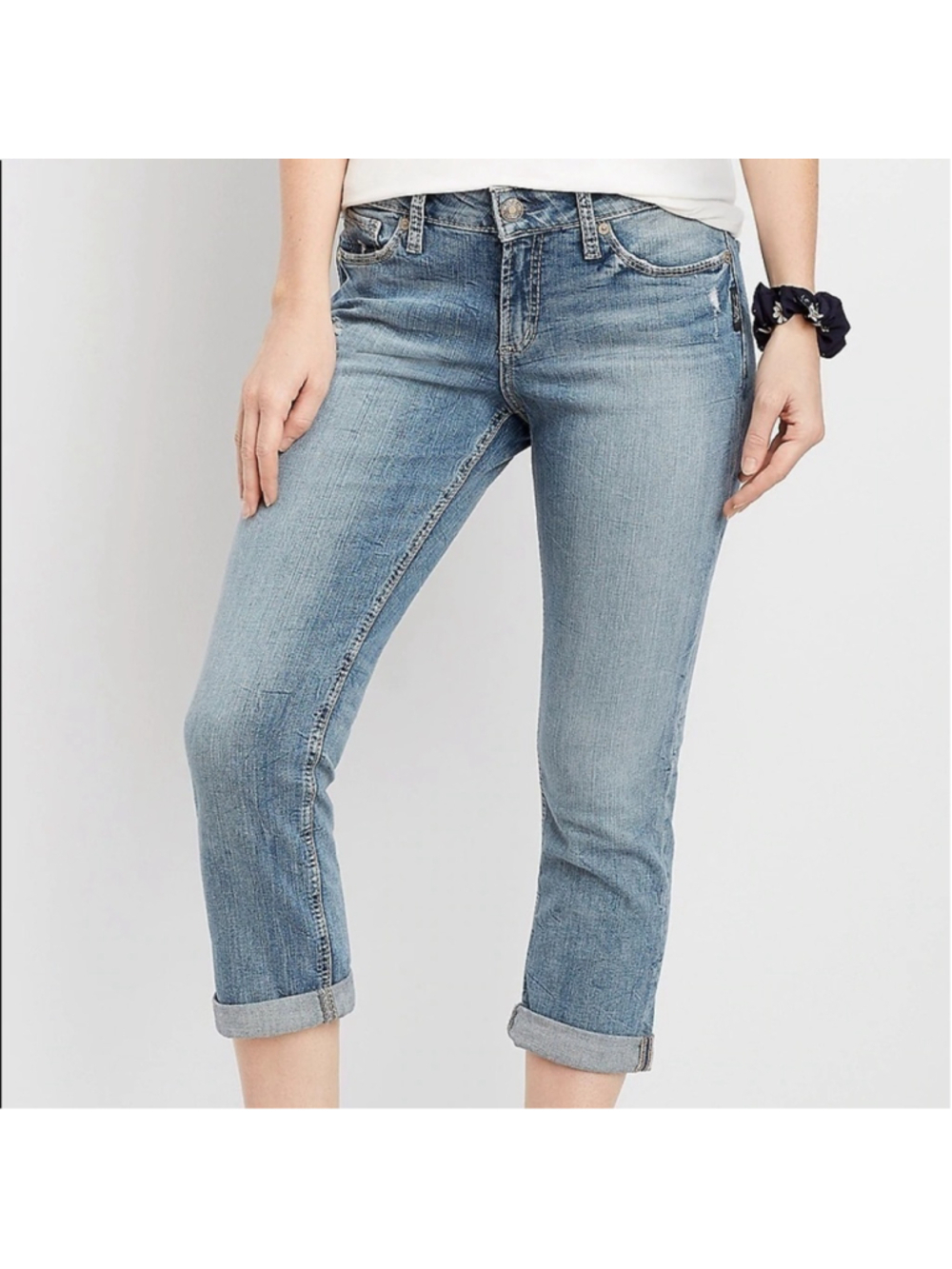 Silver Jeans Suki Medium Wash Capri Size 31